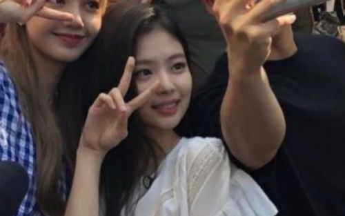 Netizen trầm trồ trước mặt mộc Jennie Blackpink