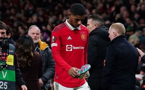 Chỉ bằng một động thái kì lạ, Rashford đã khiến fan MU 'đứng ngồi không yên'