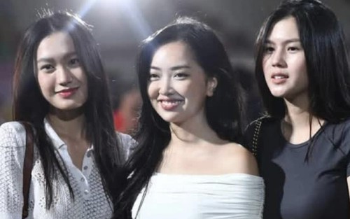 Hội bạn thân toàn mỹ nhân yêu cầu thủ nổi tiếng: Cuốn hút đã đành, còn cân 'ngon ơ' cam thường lẫn mặt mộc 