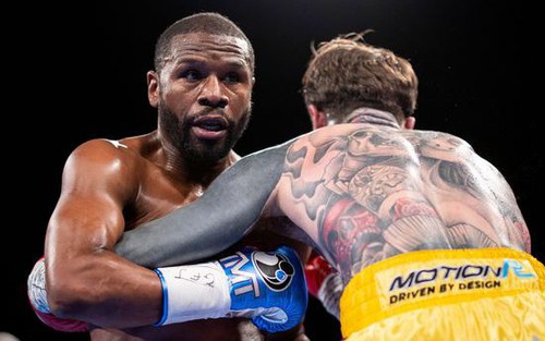 Ở tuổi 46, Floyd Mayweather vẫn giữ được những phẩm chất làm nên 'Độc cô cầu bại'