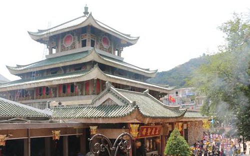 Sống chậm Cuối tuần: Đầu năm, cầu cho sự an lành