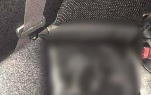 Nữ sinh gây phẫn nộ vì hành động phản cảm trên taxi, thái độ sau đó với tài xế càng đáng bất bình hơn