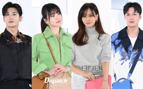 Song Hye Kyo cười gượng trong lần đầu lộ diện sau tin Song Joong Ki tái hôn, "hoàng tử" Park Hyung Sik đẹp át Lee Min Ho tại sự kiện khủng
