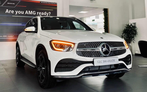 Không chờ chính sách, hàng loạt ô tô tự ‘giảm trước bạ’ tại Việt Nam: BMW, Mercedes bớt cả trăm triệu, vua doanh số cũng nhập cuộc chơi