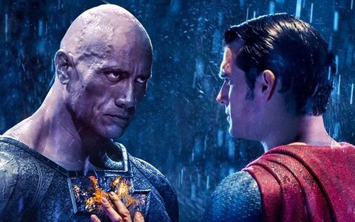 Tin rò rỉ từ Hollywood: The Rock ép DC làm phim theo ý mình, khiến Henry Cavill mất cả vai Superman