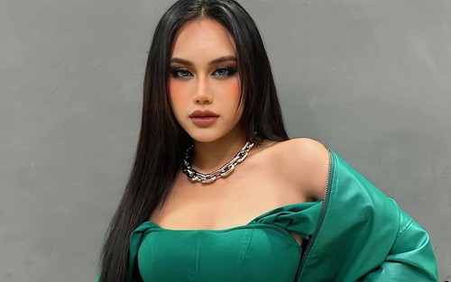 Chân dung nữ ca sĩ bị bodyshaming đến mức ngừng diễn sớm ở Hà Nội: Từng muốn phẫu thuật vòng 1 vì bị trêu chọc