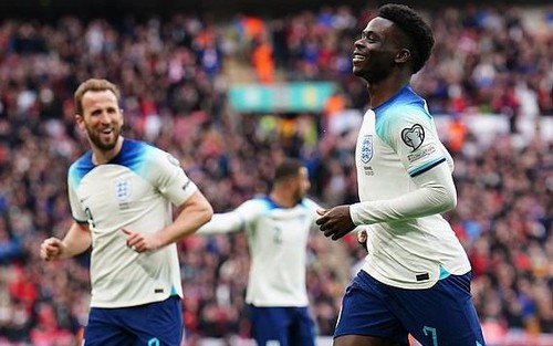 Sao Arsenal nổi 'như cồn', được cộng đồng mạng khen 'hay nhất thế giới'