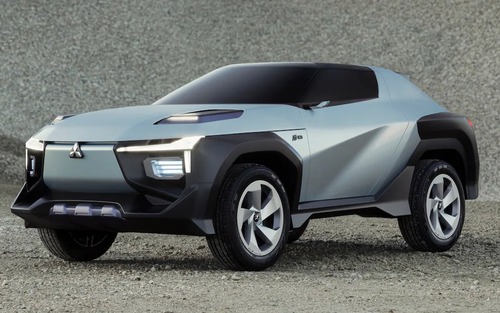 Sinh viên dựng concept Mitsubishi nhận mưa lời khen, khách hàng muốn hãng làm luôn SUV thương mại