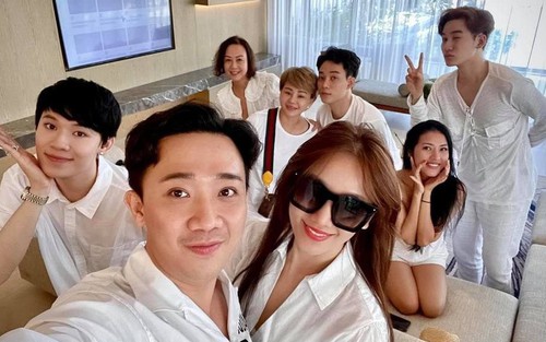 Bênh vực Trấn Thành vụ ồn ào ở rạp phim, Hari Won vô tình để lộ nguyên tắc thu tiền hội bạn khi đi chơi
