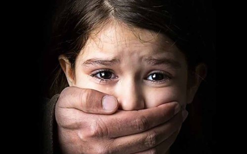 Dấu hiệu cảnh báo trẻ đang bị bạo hành: Trước khi để mọi chuyện quá muộn, cha mẹ hãy thực sự quan tâm đến con