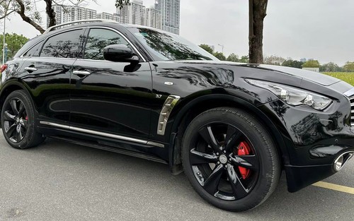 Hàng hiếm Infiniti QX70 lên sàn xe cũ, người bán chia sẻ: 'Bán rẻ gấp 4 lần giá mua mới dù mỗi năm chỉ chạy 11.000km'