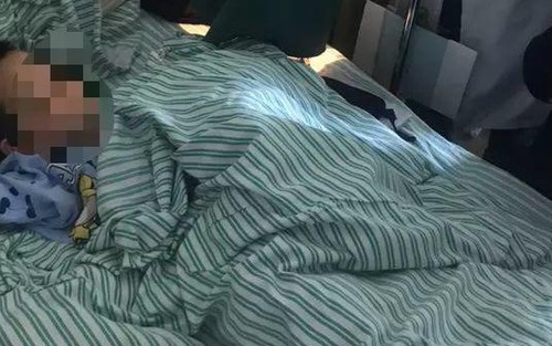"Mẹ ơi con mệt quá, con ngủ một lát" - lời nói cuối cùng của cậu bé 9 tuổi ra đi vì bị ép học cả ngày lẫn đêm, cuối tuần vẫn kín lịch
