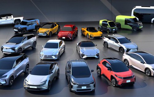 Sếp Toyota tuyên bố: Tất tay với xe điện, chẳng ngại một ai - Hóa ra nắm trong tay 'át chủ bài'