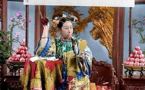 Ảnh hiếm ghi lại chân dung thành viên gia đình của Từ Hy Thái hậu, bất ngờ nhất là nhan sắc hai cô cháu gái