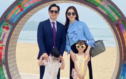 Đặng Thu Thảo khoe ảnh một nhà 4 người, ai cũng xuýt xoa vì ngoại hình cực xuất sắc của hai con nhỏ 