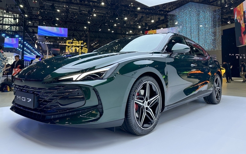 Soi kỹ MG7 2023 để thấy thế nào là 'xe cận sang': Ngang cỡ Camry nhưng trông như coupe thể thao, nội thất bóng bẩy, có cả chế độ đường đua