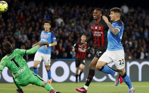 AC Milan thắng đậm 4-0 Napoli trên sân khách, tạo ra địa chấn lớn nhất Serie A vòng 28