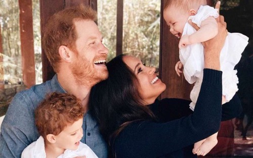 Con của Harry và Meghan không được mời đến lễ đăng quang của Vua Charles, còn cả hai vẫn chưa quyết định có tham dự buổi lễ hay không, lý do là gì?