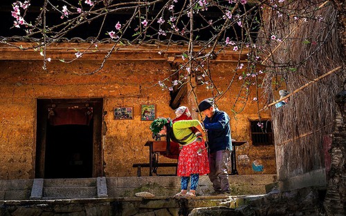 "Cuộc chơi ánh sáng" của nghệ sĩ nhiếp ảnh Nguyễn Ngọc Bình