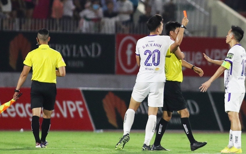 CLB Hà Nội thay đổi chiến thuật, tìm được người thay thế đội trưởng Văn Quyết