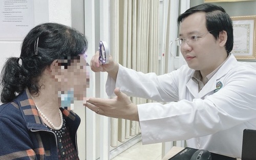 Chi hàng chục triệu để có gương mặt đẹp, người phụ nữ hối hận vì tin lời quảng cáo trên mạng