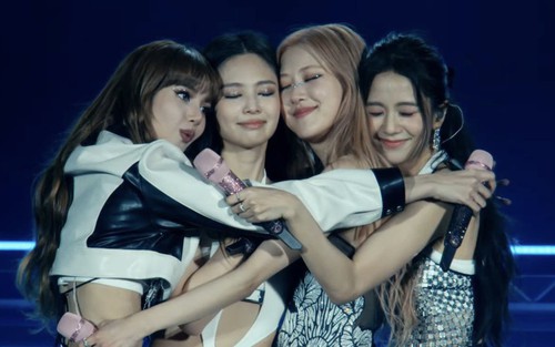 BLACKPINK bùng nổ tại Coachella: Vũ công phụ họa khẳng định 'làm nên lịch sử', fan quốc tế gọi là niềm tự hào Châu Á