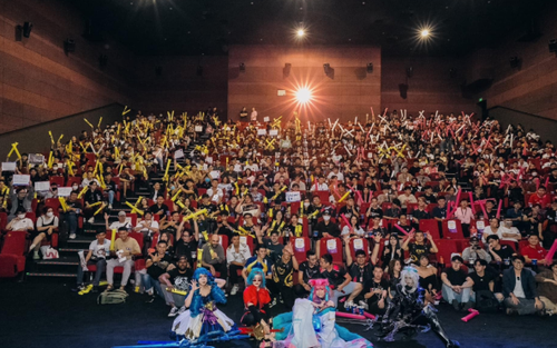 Fan GAM bùng nổ tại buổi Viewing Party hoành tráng, nhưng nhìn qua hội SE lại thấy 'lạ lắm'
