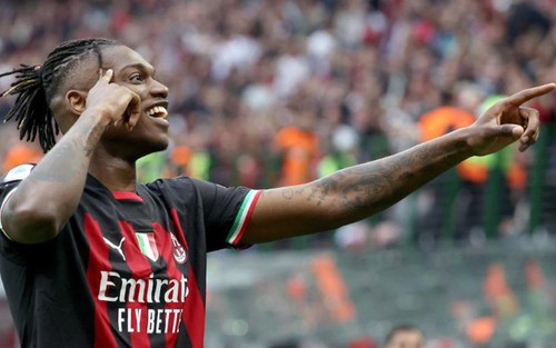 Leao càng tỏa sáng, Milan càng lo lắng vì 'mùa Leao'