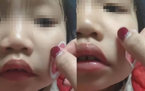 Con gái đi học nhận được khen thưởng, mẹ chưa kịp mừng đã thấy 1 chi tiết liền nổi giận, vội quay video tố cáo giáo viên 