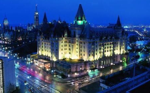 Canada lên kế hoạch phát triển kinh tế đêm