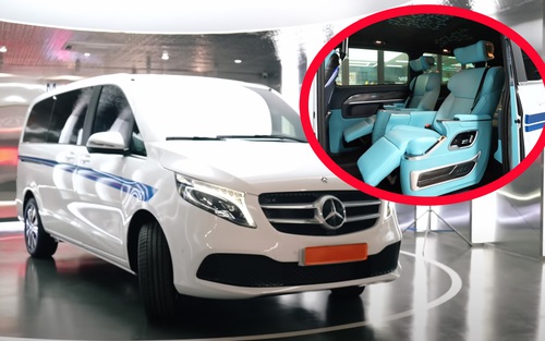 Bà mẹ trẻ độ Mercedes V-Class phong cách thương gia độc lạ tại TP.HCM: Có giường nằm, trần trang trí như Rolls-Royce