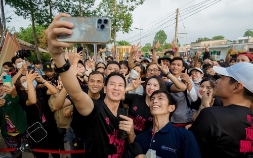 ‘Lật mặt’ 6 vượt doanh thu những ngày đầu công chiếu ‘Nhà bà Nữ’, fan kì vọng Lý Hải phá kỉ lục của Trấn Thành