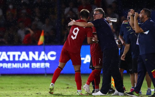 Bóng đá SEA Games ngày 10/5: U22 Việt Nam dưỡng sức đấu Thái Lan, U22 Campuchia vs U22 Indonesia (19h00)