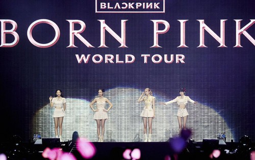 Concert của Blackpink tại Malaysia bị kiện tới 300 triệu Won vì 'thiếu ghế'