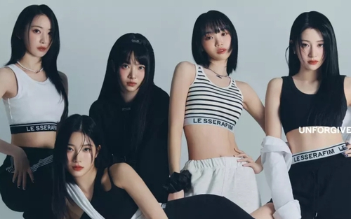 Le Sserafim lập kỷ lục Kpop tại Mỹ với album 'UNFORGIVEN'