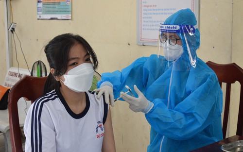 Người dân vẫn được tiêm miễn phí vaccine phòng Covid-19