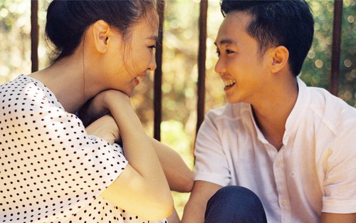 Đàm Thu Trang vừa hạ sinh quý tử, Cường Đô La hạnh phúc khoe các con