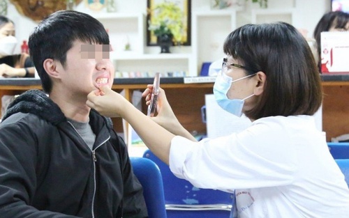 Đi nhổ răng khôn phát hiện căn bệnh nguy hiểm, nam sinh 'giật mình' khi nghĩ lại dấu hiệu cảnh báo trước đó
