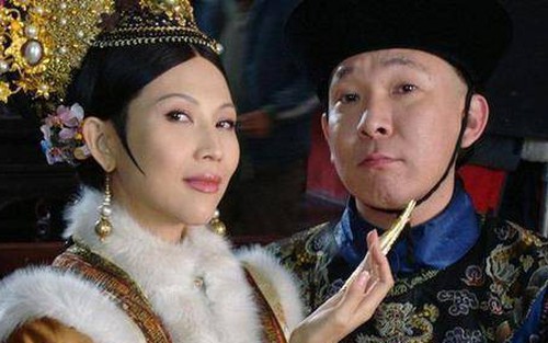 Quy tắc ngầm trong hậu cung: Phi tần 'trao thân' cho hạ nhân để họ giúp đỡ nhận được ân sủng của Hoàng đế, thái giám 'lấy vợ' cũng vui mừng ủng hộ