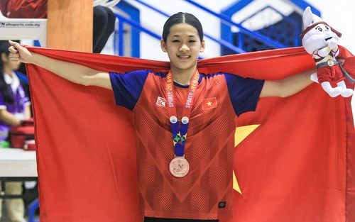 Thần đồng 14 tuổi tuyển bơi từng phá kỷ lục của Ánh Viên, lần đầu dự SEA Games đã ẵm ngay huy chương