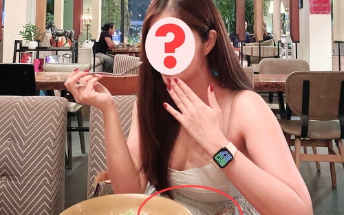 Nữ diễn viên Việt để lộ vòng 2 lùm lùm và rổ hint nghi vấn mang thai hậu bí mật đăng ký kết hôn 
