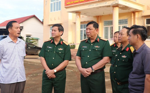 
Vụ dùng súng tấn công tại Đắk Lắk: Đoàn công tác Bộ Quốc phòng kiểm tra hiện trường vụ việc