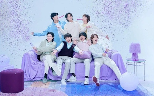 'Take Two' của BTS đạt thành tích khủng trên Spotify