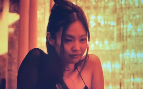 The Idol: Chuyện gì đang xảy ra với diễn xuất của Jennie vậy?
