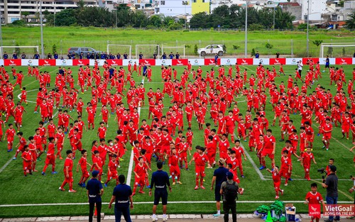 Tuyển Việt Nam từ phát hiện Nguyễn Thái Sơn: Vẫn phải chăm lấy cái gốc