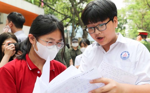 Góc nhìn 365: Những học sinh 'bên cửa sổ'