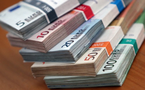 Ngân hàng Đầu tư châu Âu lập quỹ tín thác hỗ trợ tái thiết Ukraine
