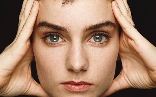 Sinéad O'Connor - huyền thoại âm nhạc Ireland qua đời ở tuổi 56 sau nhiều năm chiến đấu với bệnh tâm thần