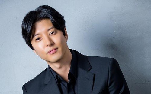 Quá khứ gây tranh cãi của sao nam này ám ảnh màn tái xuất trong K-Drama ăn khách 'Celebrity'