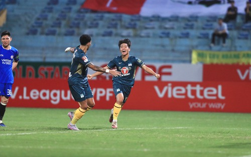 'Sao' U22 Việt Nam cứu HAGL của HLV Kiatisuk ngoạn mục